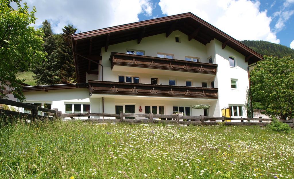 ניוסטיפט אים סטובאיטל Ferienwohnung Mondial מראה חיצוני תמונה